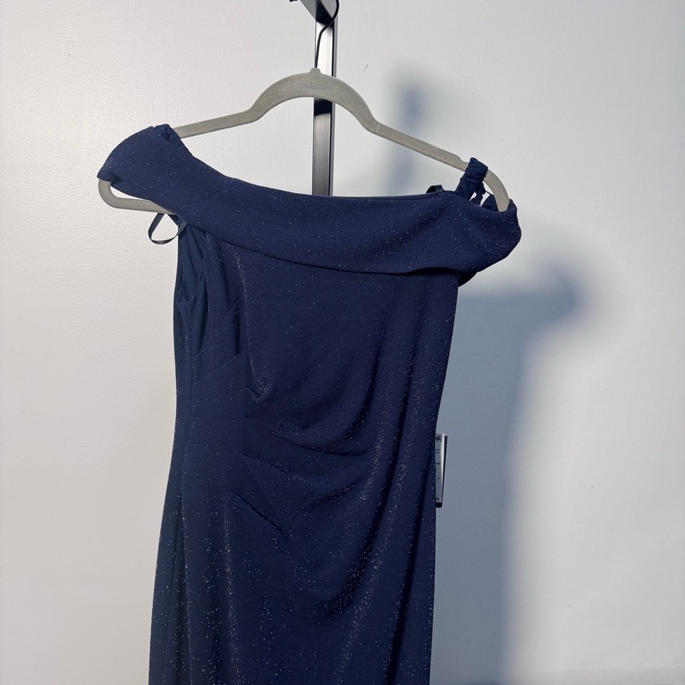 Adrianna Papell Off-Shoulder metallic knit draped Sparkle Evening Gown navy - Picture 4 of 13